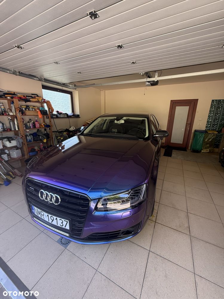 Audi A8 - 2