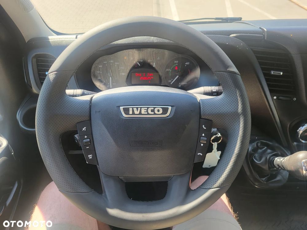 Iveco Daily - 32