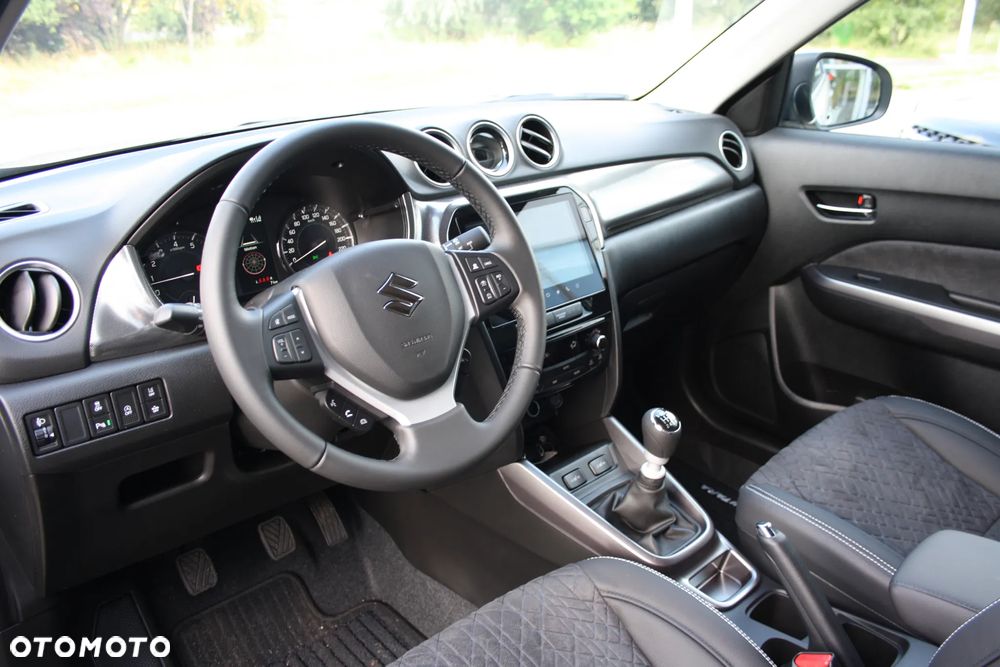 Suzuki Vitara 1.4 Boosterjet mHEV Elegance 4WD - 17