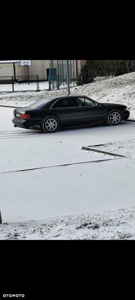 Audi A8 - 8