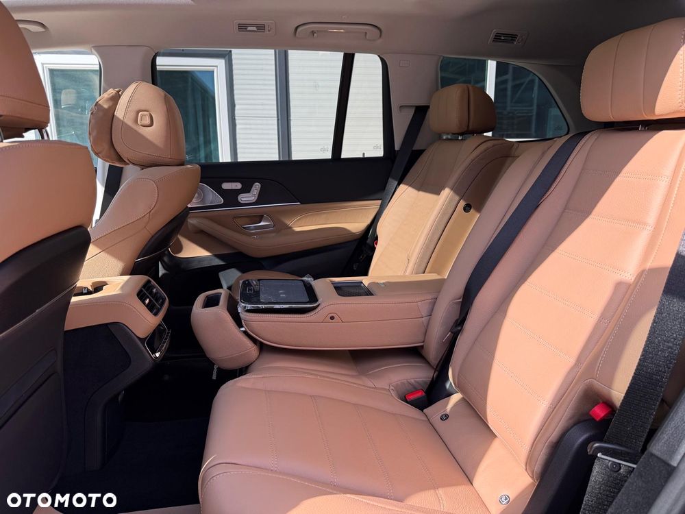 Mercedes-Benz GLS - 30