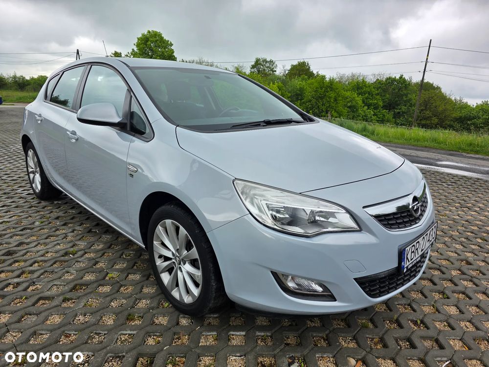 Opel Astra 1.4 150 Jahre - 3