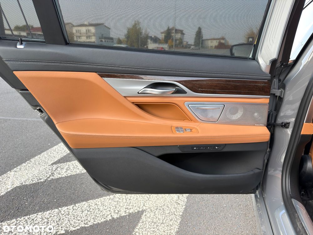 BMW Seria 7 - 30