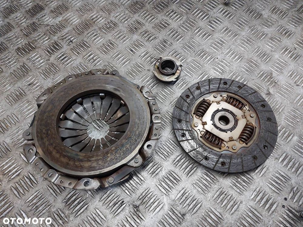SPRZĘGŁO TARCZA + DOCISK + ŁOŻYSKO OPOROWE HYUNDAI I20 I 1.2 16V - 5