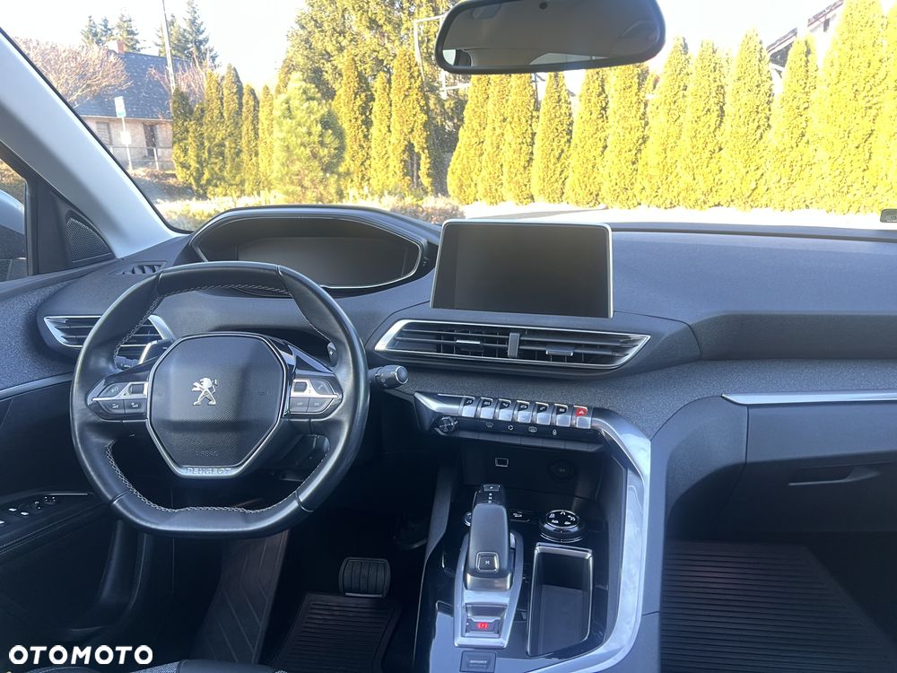 Peugeot 5008 1.6 BlueHDI Allure S&S EAT6 - 7