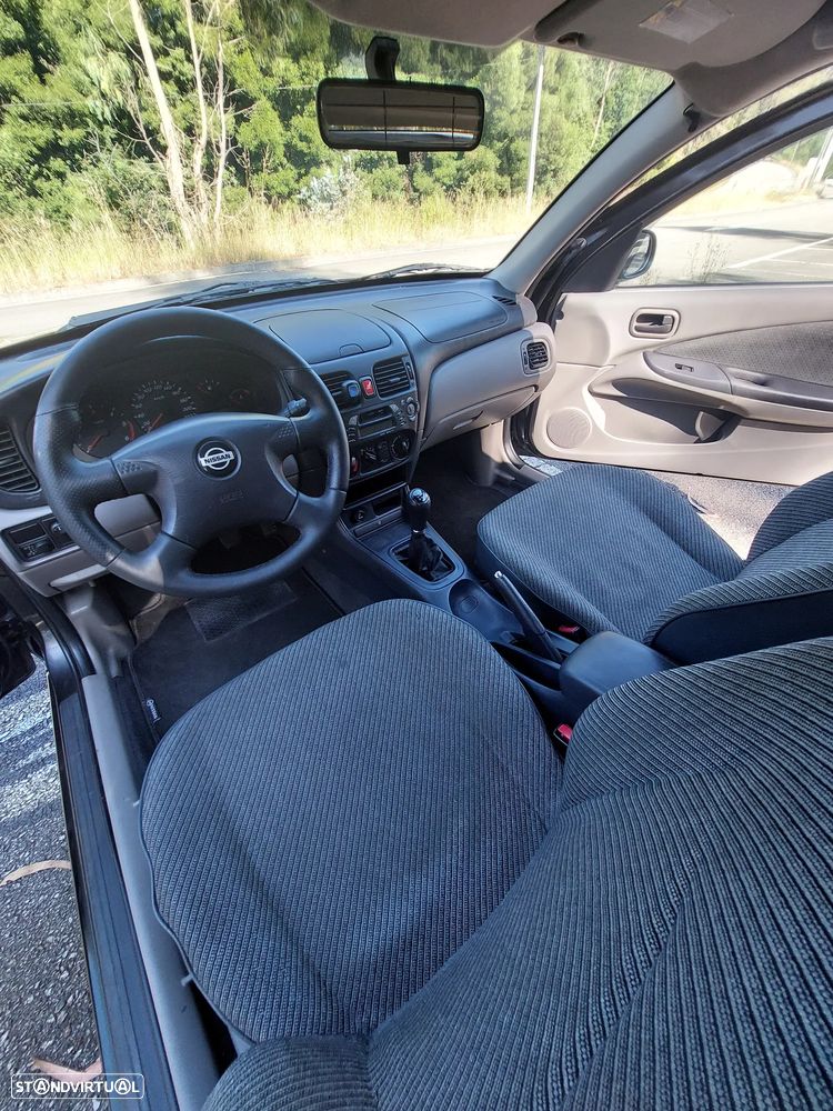 Nissan Almera - 14