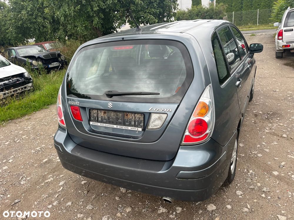 Suzuki Liana - 11