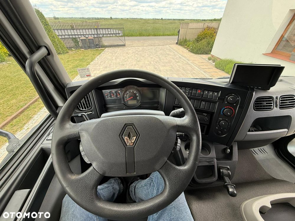 Renault D12 - 9