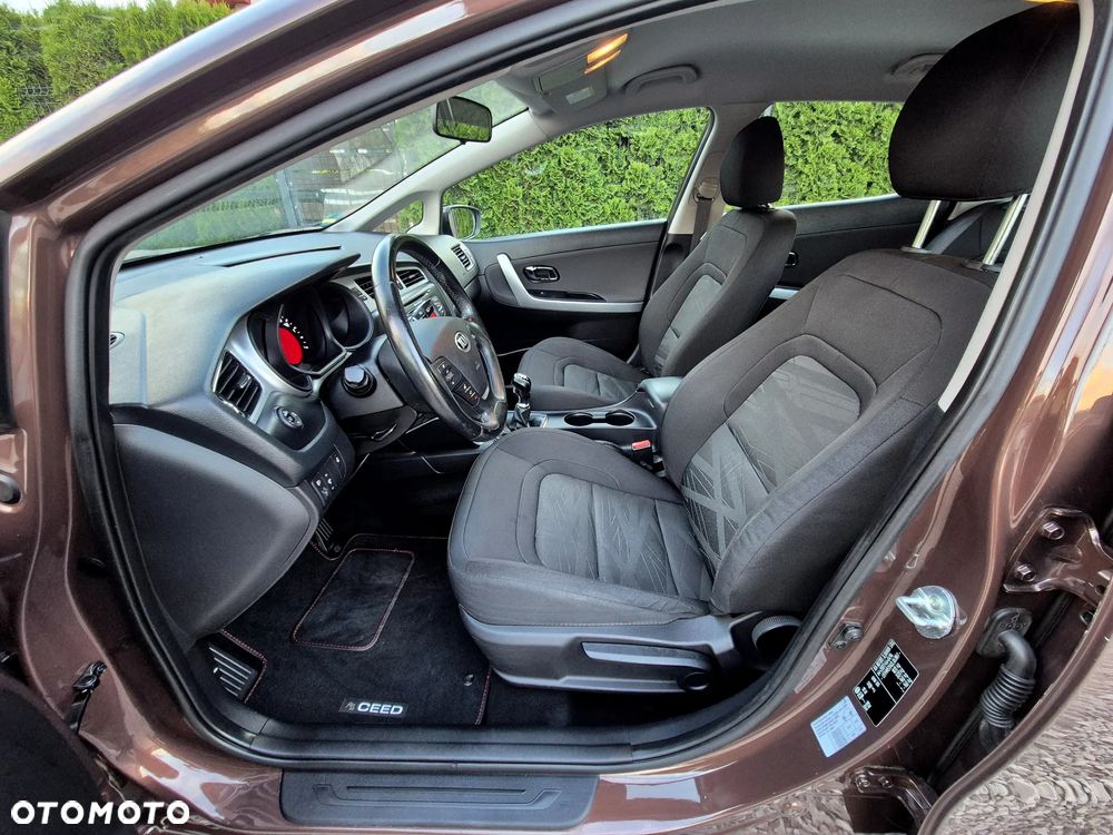 Kia Ceed 1.4 CVVT Attract plus - 6