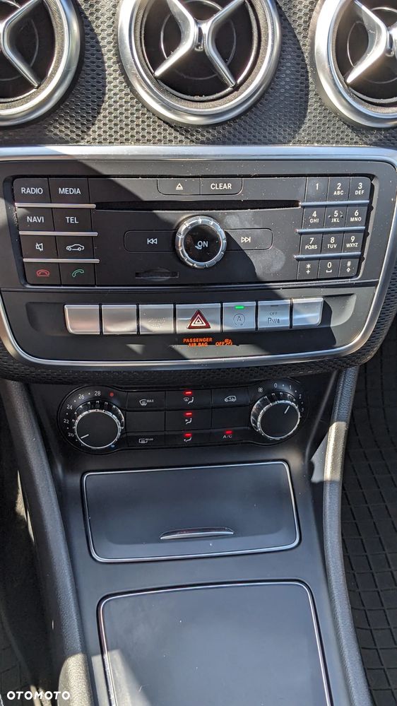 Mercedes-Benz Klasa A 180 CDI 7G-DCT AMG Line - 30