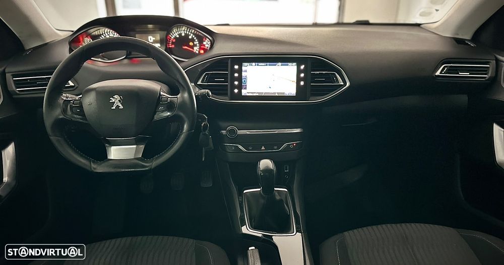 Peugeot 308 1.6 HDi Active — fotografia 9
