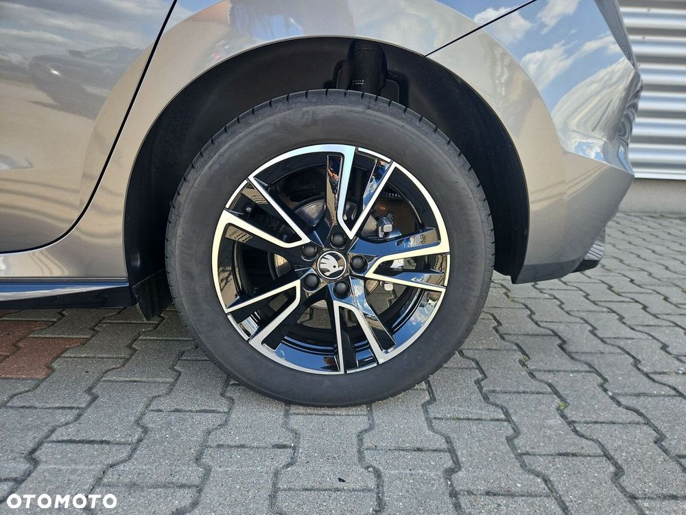 Skoda Fabia 1.0 TSI Monte Carlo DSG - 30