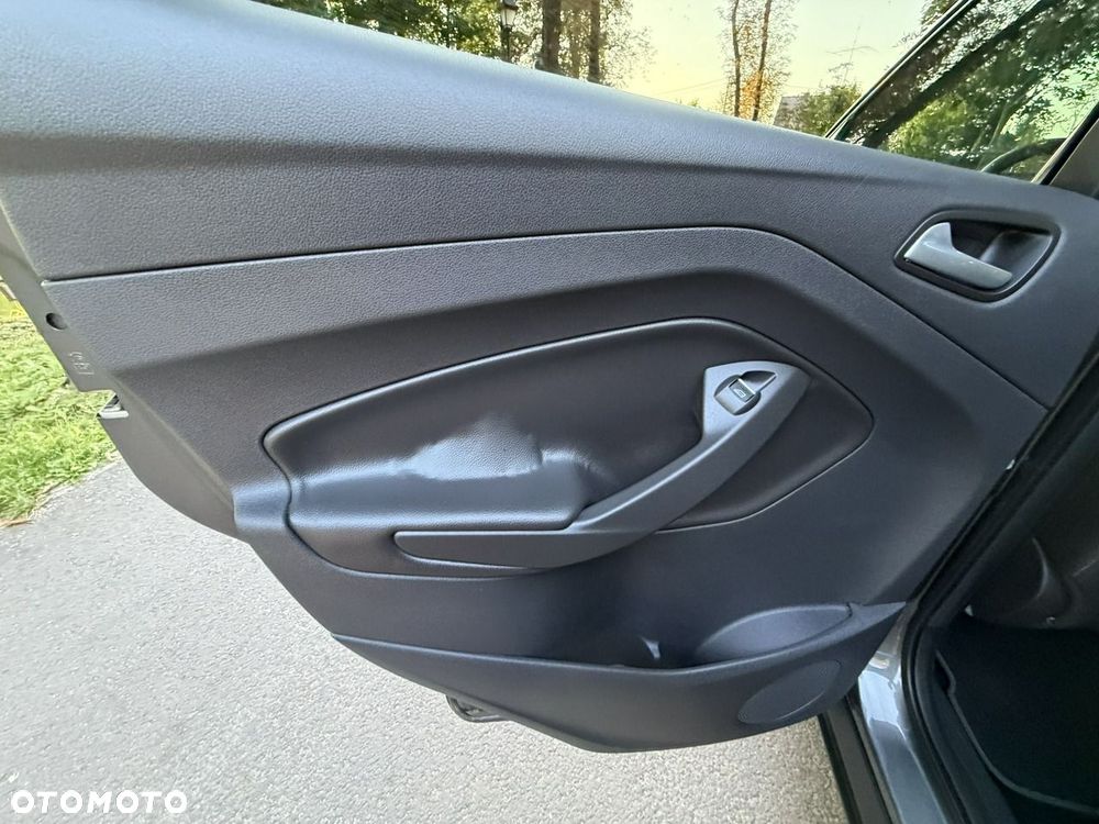 Ford Kuga - 23