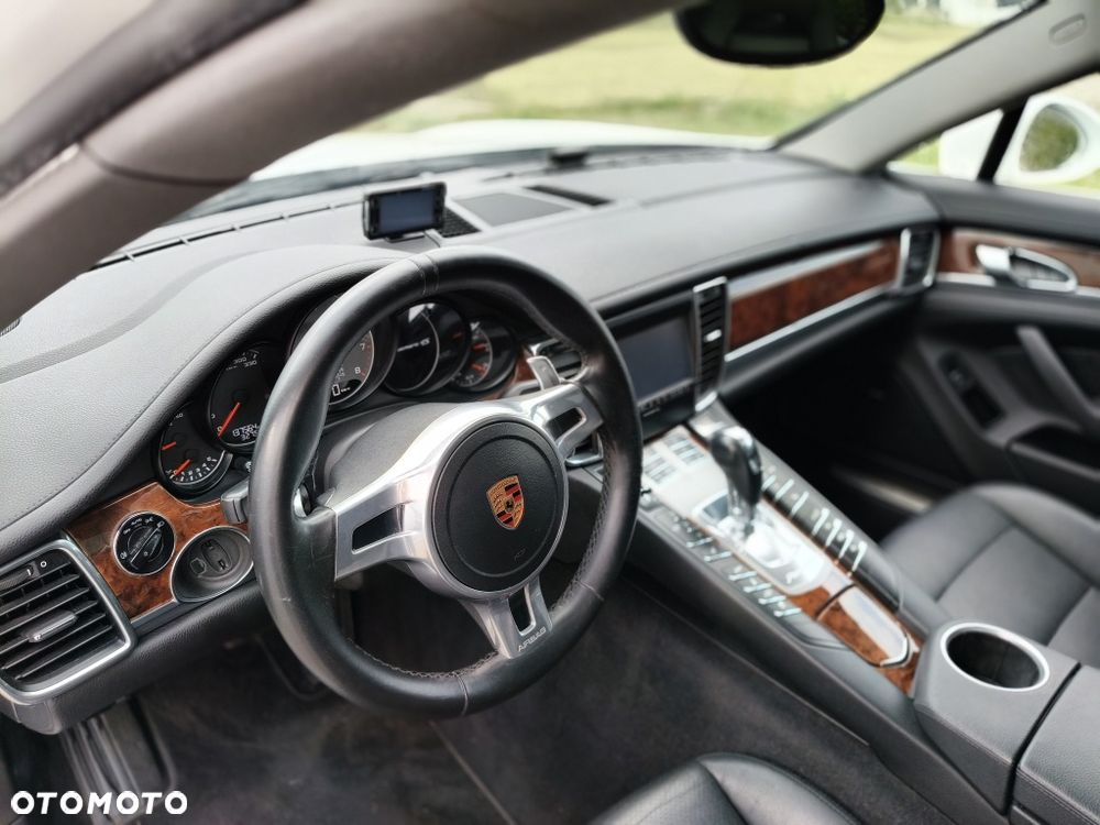 Porsche Panamera - 6