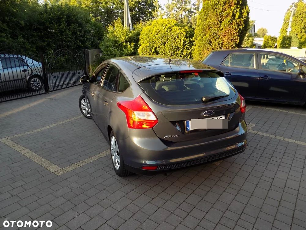 Ford Focus 1.6 Edition - 6