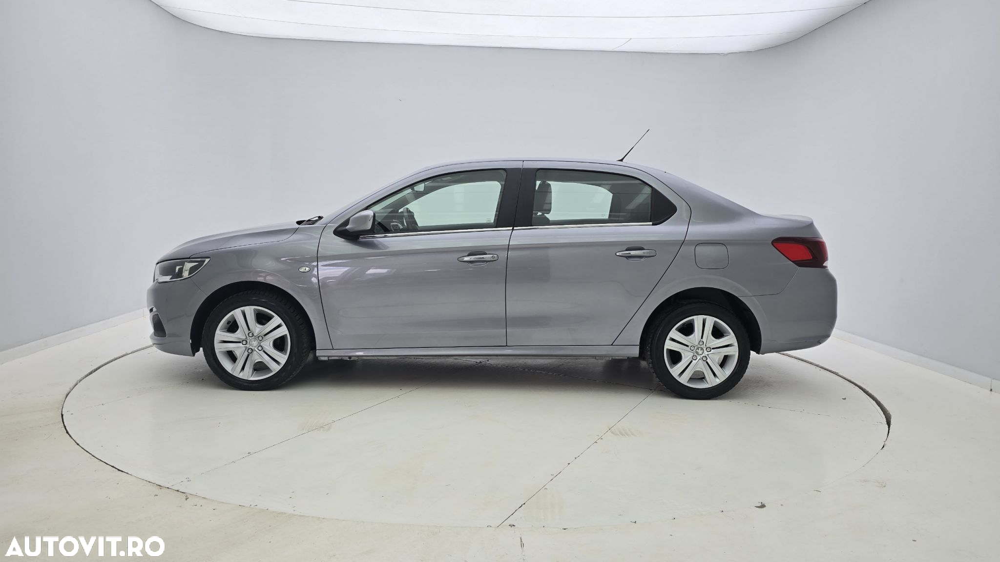 Peugeot 301 1.5 BlueHDI FAP Allure - 9