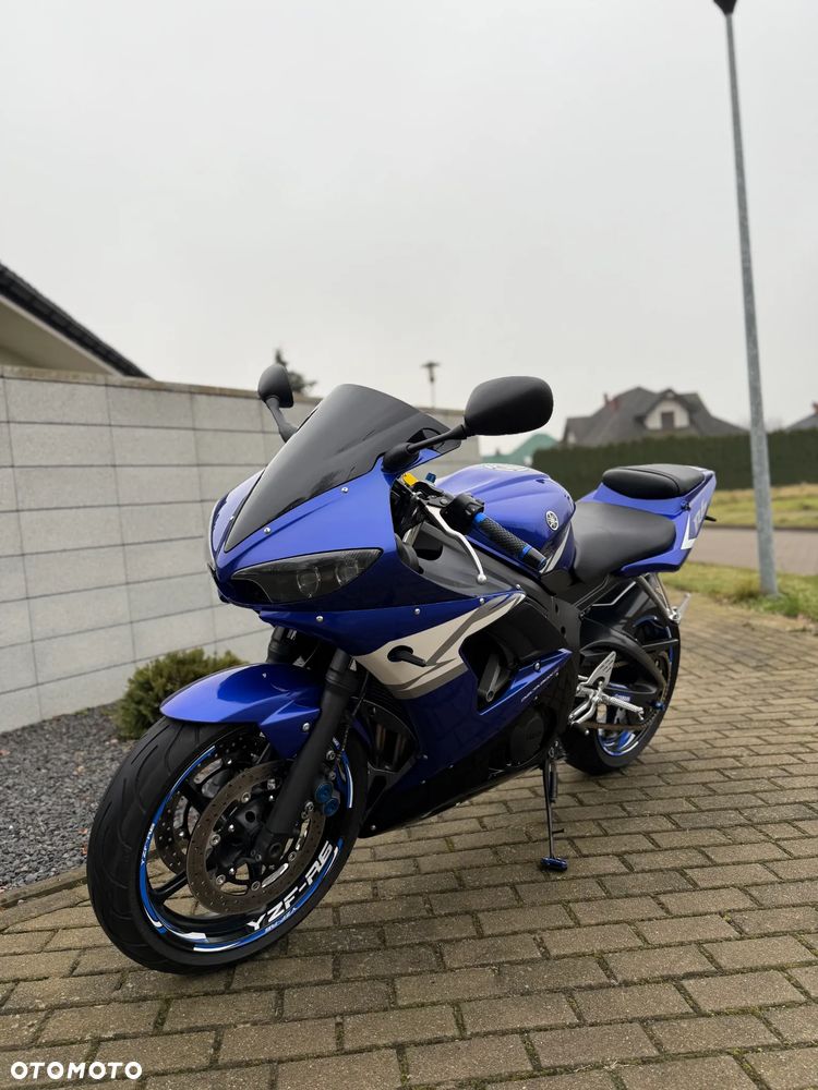 Yamaha R6 - 8