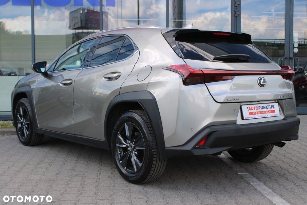 Lexus UX - 7