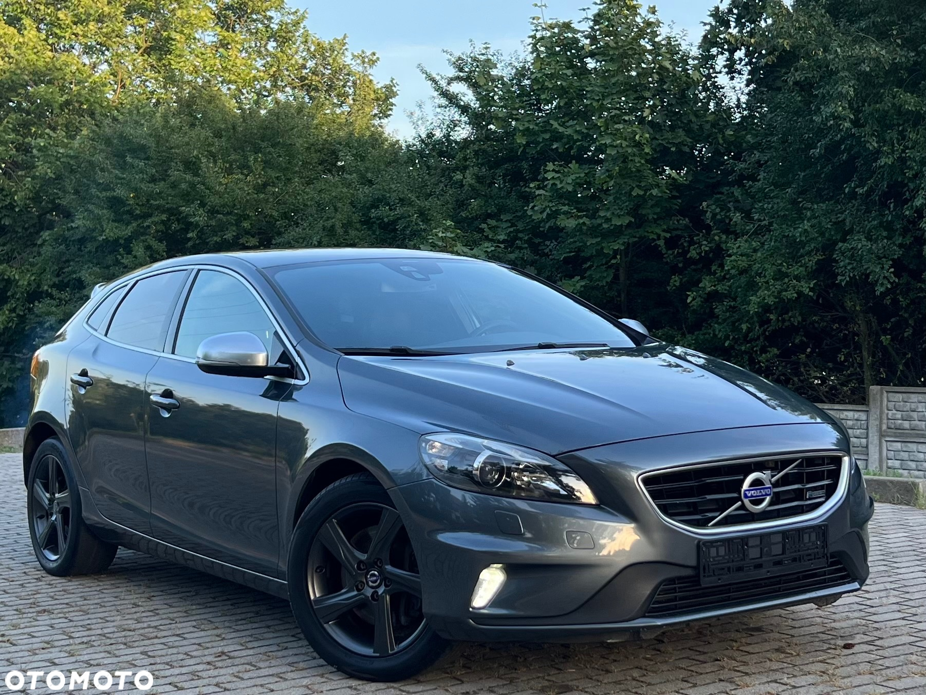 Volvo V40 D3 R-Design Summum - 3