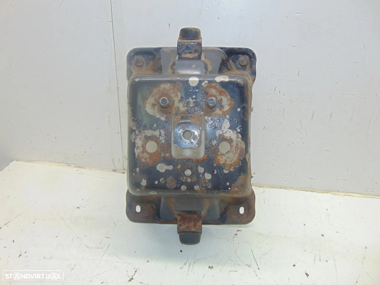 Jipe suporte pneu suplente - 7