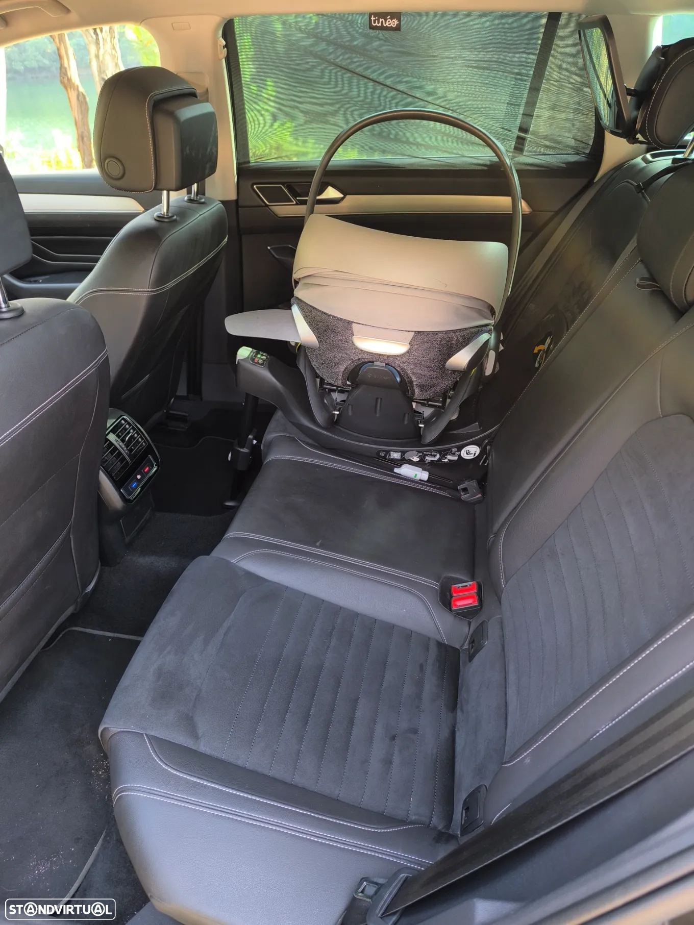 VW Passat Variant 2.0 TDi R-Line DSG - 8