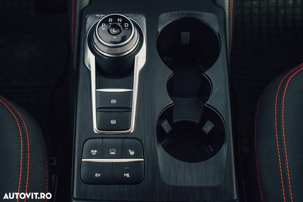 Ford Kuga 2.5 Duratec PHEV Titanium - 12