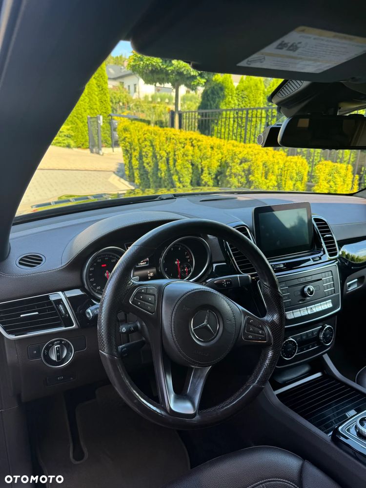 Mercedes-Benz GLS - 4
