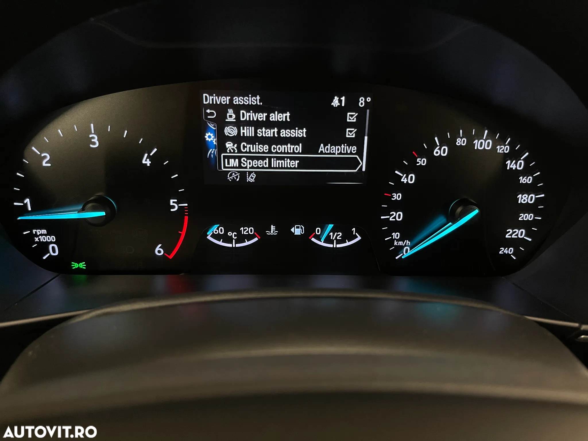 Ford Focus 1.5 EcoBlue Titanium X - 19