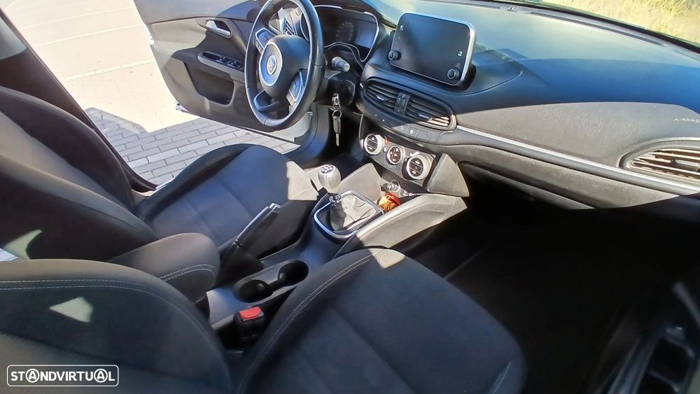 Fiat Tipo Station Wagon 1.3 M-Jet Lounge - 14