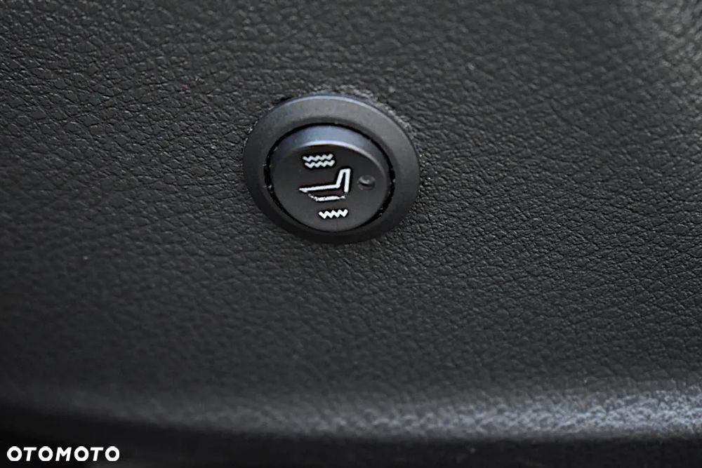 Volkswagen Golf - 28