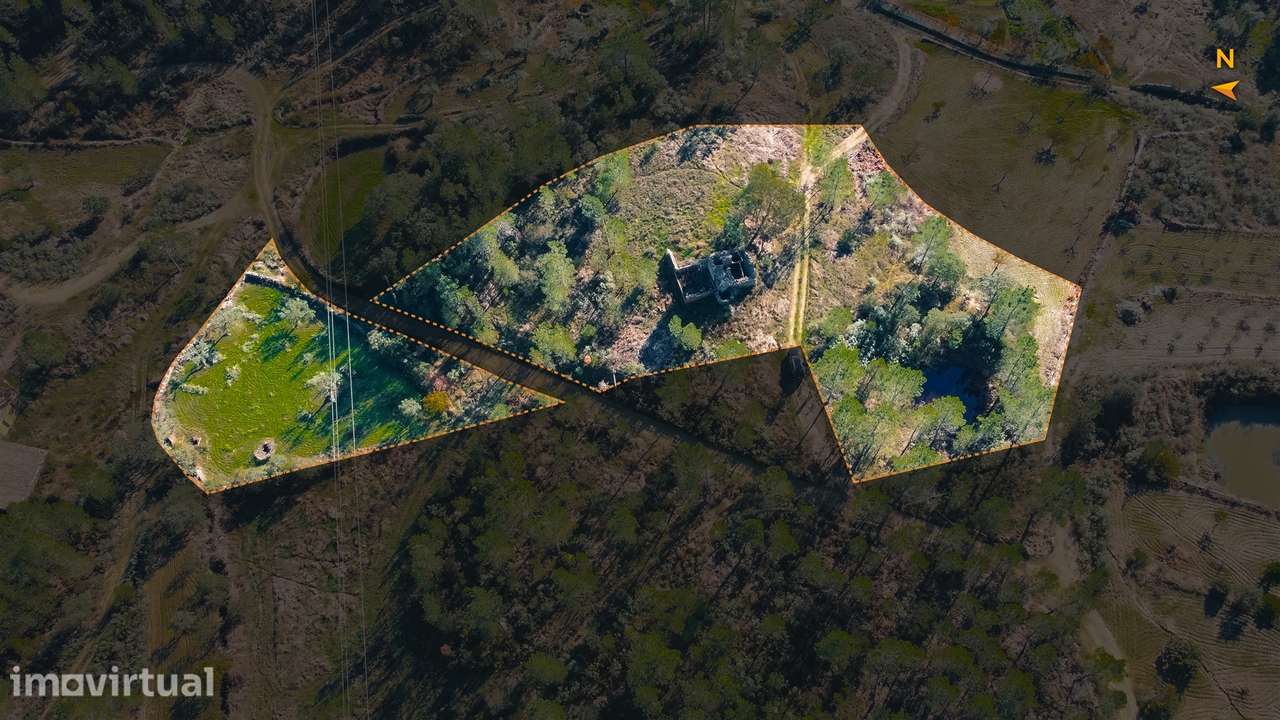 Quinta 5900m2 com ruína registada, barragem, 2 poços e eletricidade — - Grande imagem: 3/21