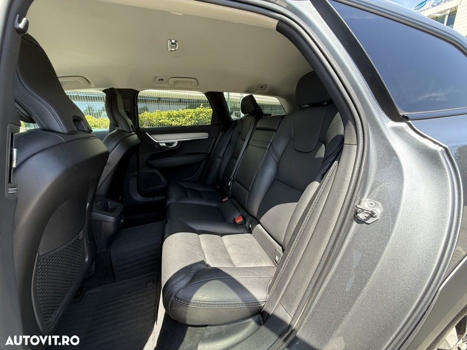 Volvo V90 Cross Country D4 AWD Geartronic - 14