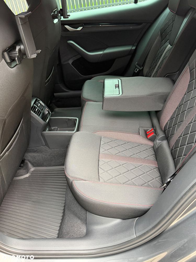 Skoda Octavia 2.0 TSI RS DSG - 14
