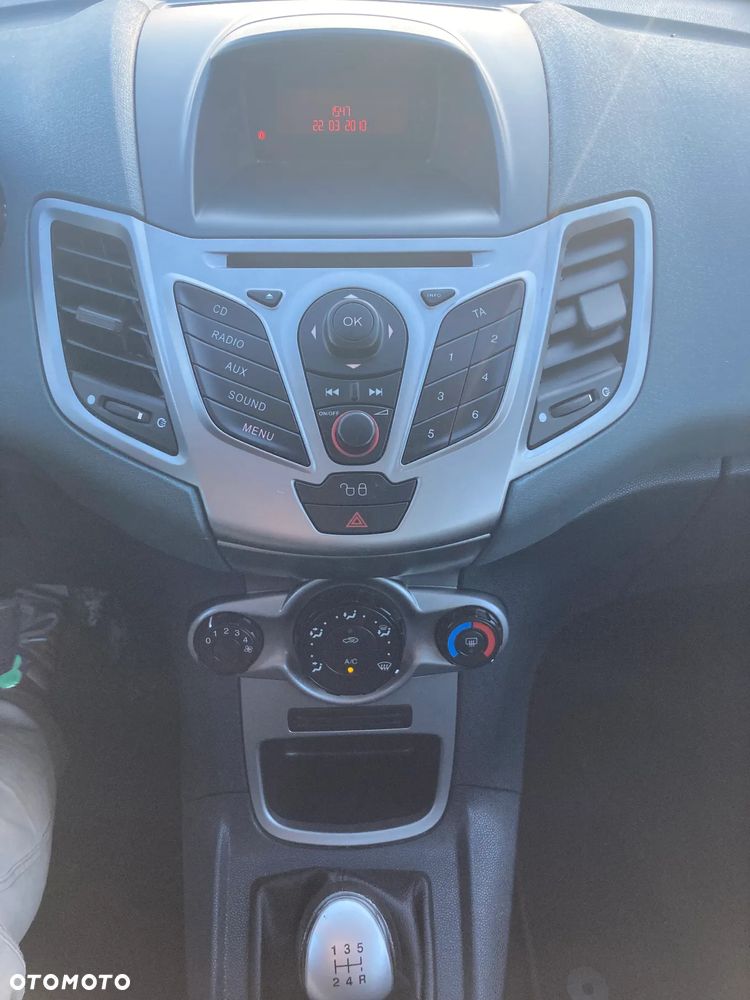 Ford Fiesta 1.25 Champions Edition - 19