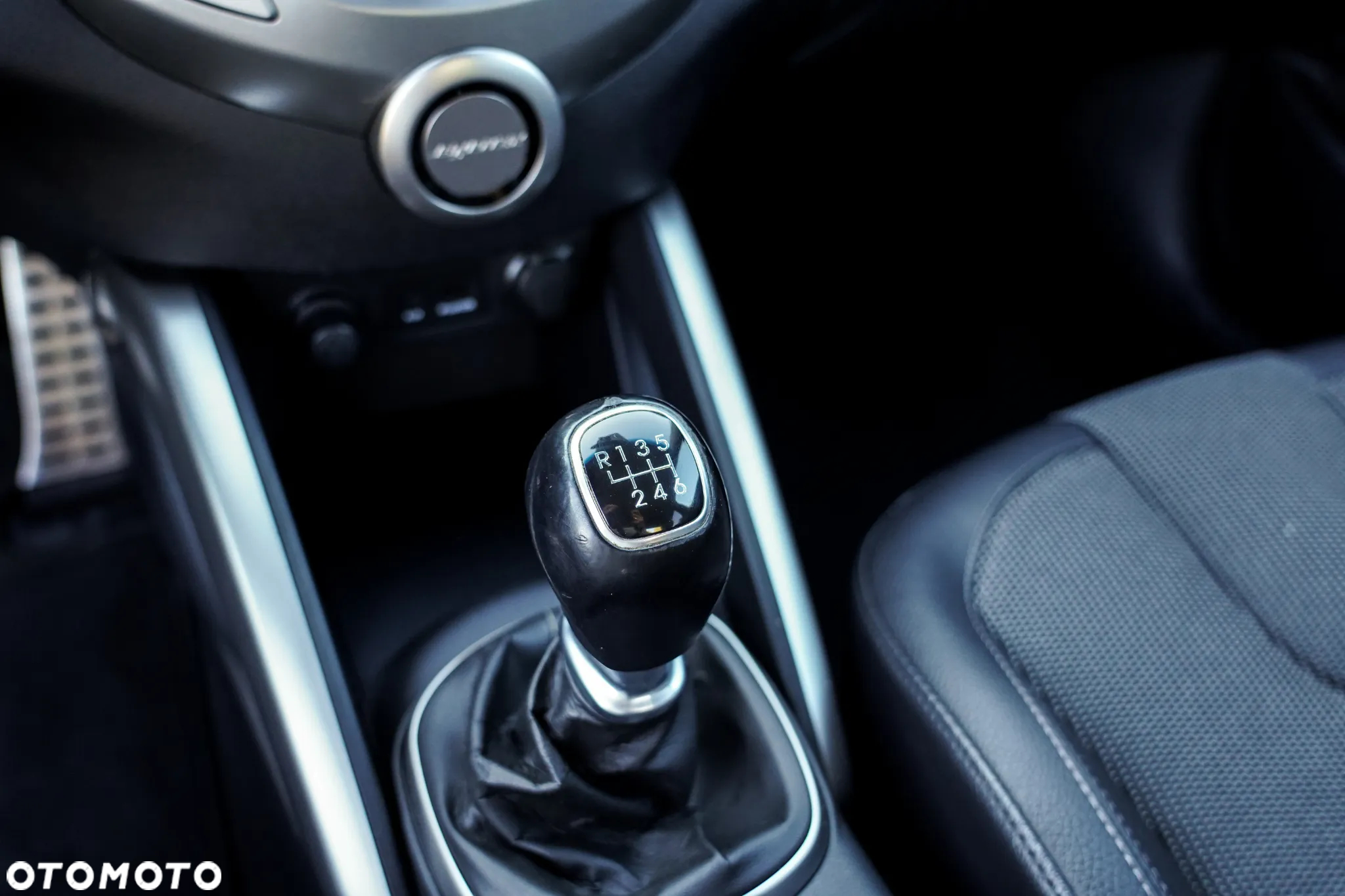 Hyundai Veloster 1.6 blue Premium - 34