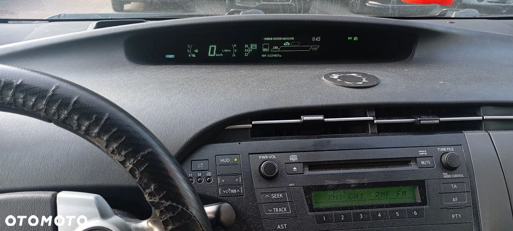 Toyota Prius 1.8 HSD Prestige - 7