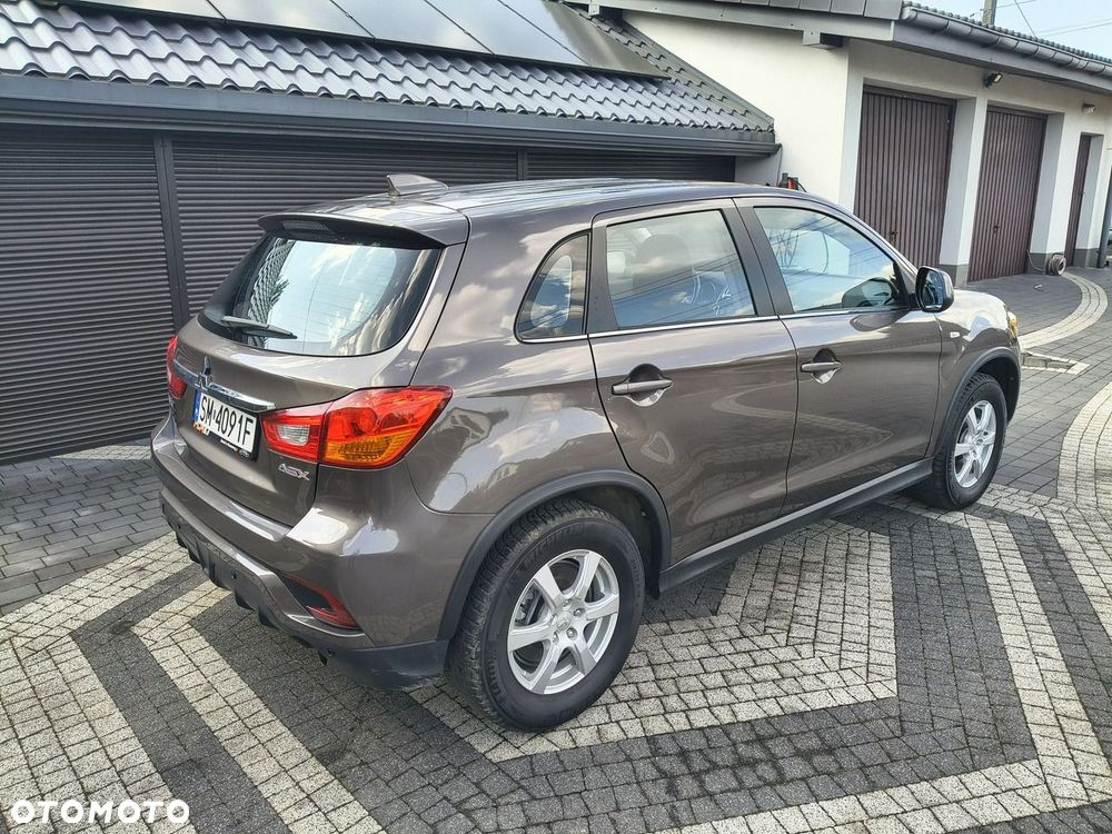 Mitsubishi ASX - 4