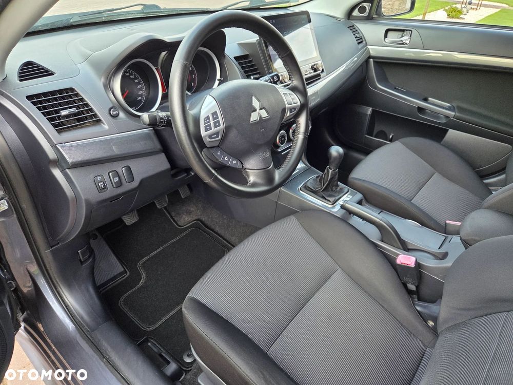 Mitsubishi Lancer - 5