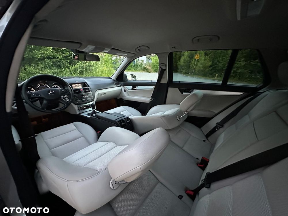 Mercedes-Benz Klasa C 180 Kompressor BlueEFFICIENCY Avantgarde - 20