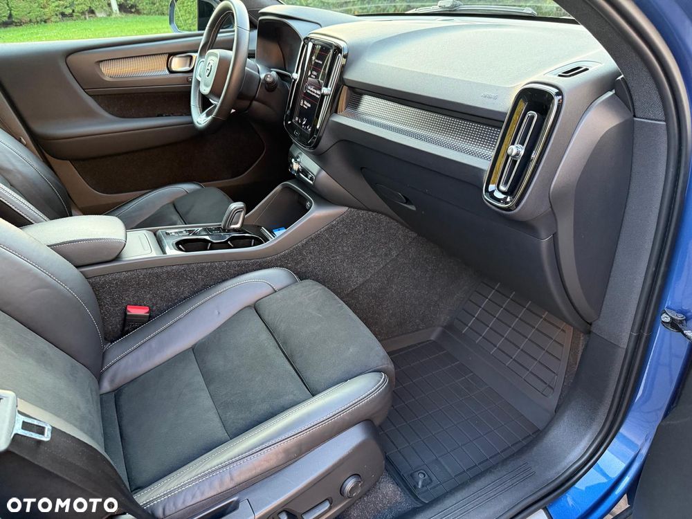 Volvo XC 40 T5 AWD R-Design - 25