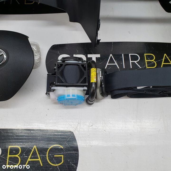 TOYOTA AYGO DESKA ROZDZIELCZA KONSOLA KOKPIT PULPIT PODUSZKI AIRBAG AIR BAG PASY KIT SET - 6