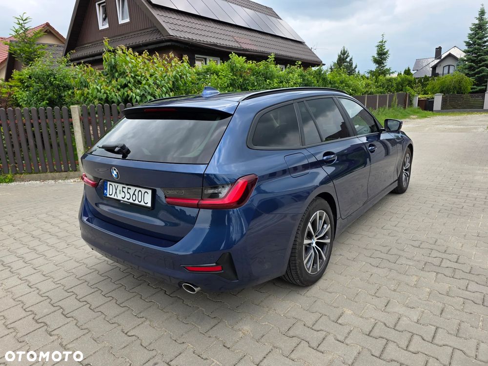 BMW Seria 3 318d mHEV - 3