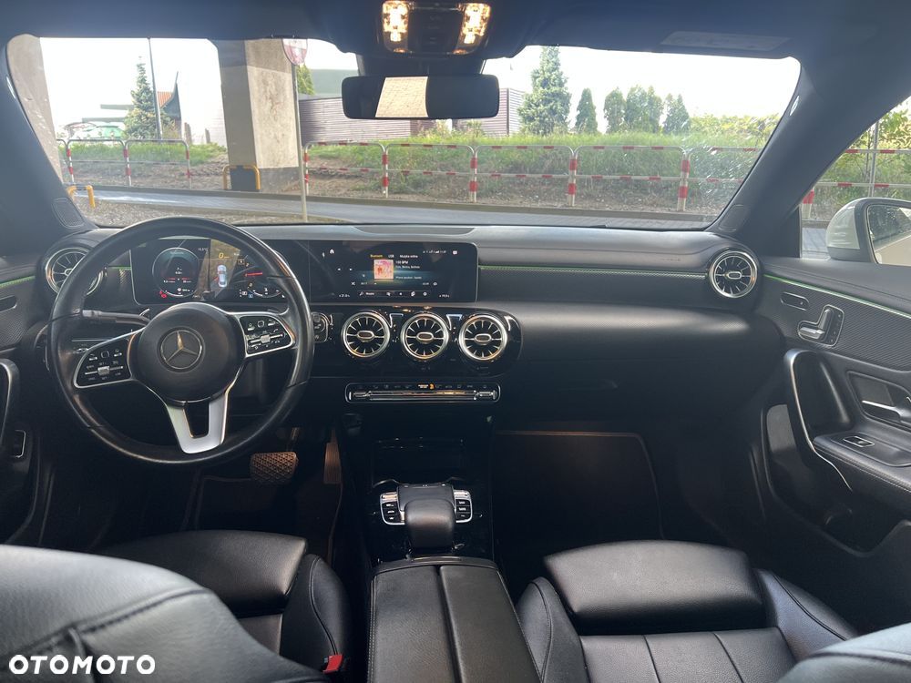 Mercedes-Benz CLA 200 AMG Line 7G-DCT - 8