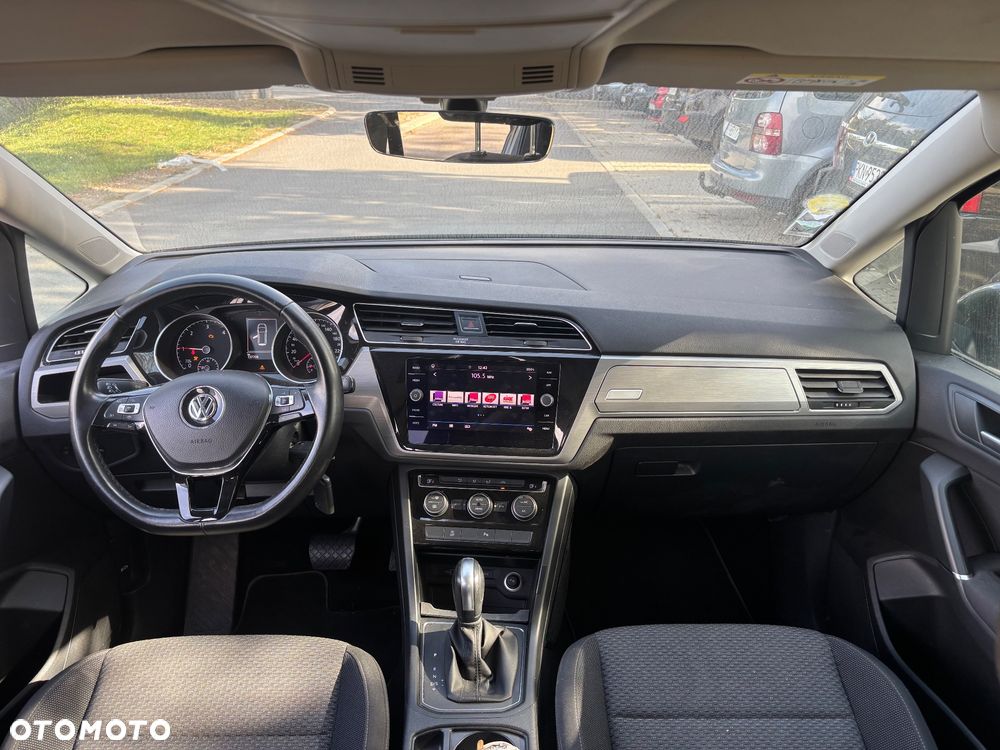 Volkswagen Touran 2.0 TDI SCR DSG Join - 12