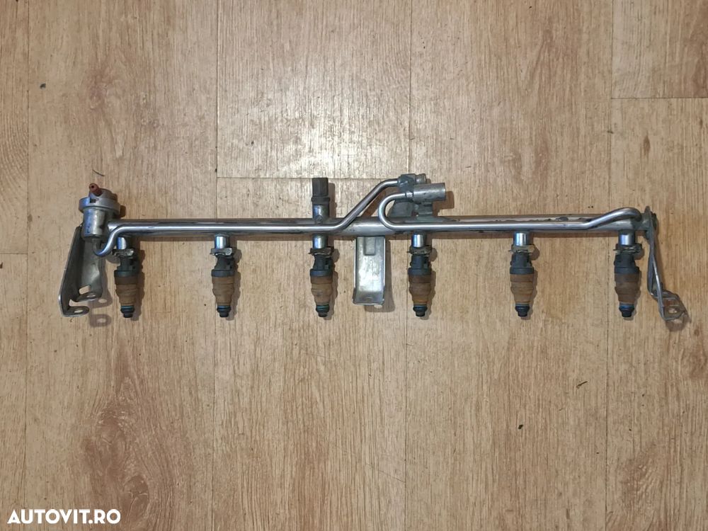 Rampa injectoare supapa retur 3.8 bar si 6 injectoare Originala Mercedes cod motor M104 E-class W124 1995-1995, S-class W140 1991-1998, C-class W202 - 1