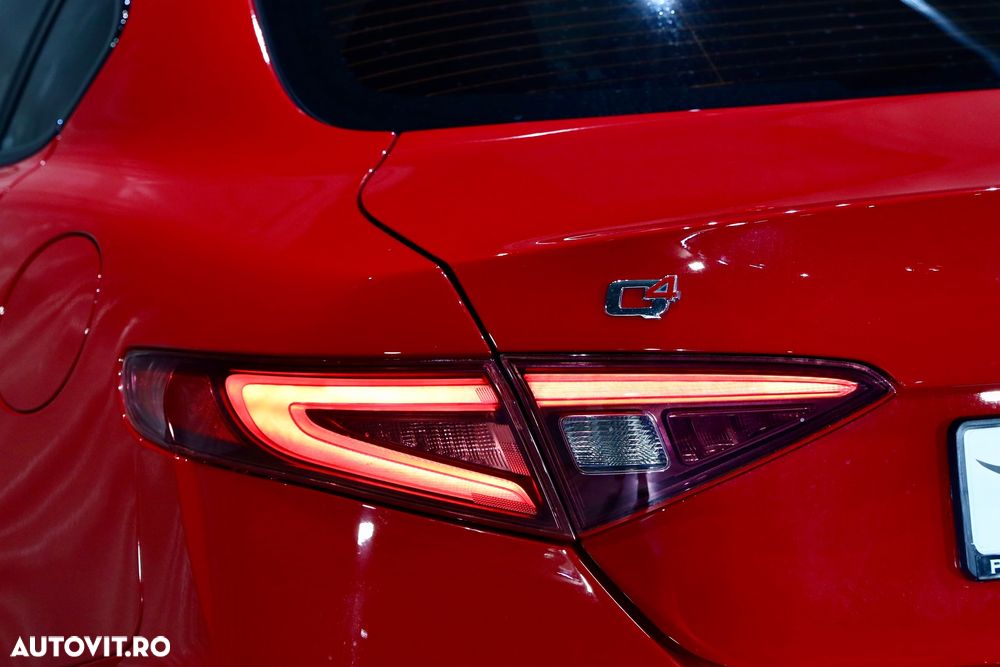 Alfa Romeo Giulia 2.2 Diesel AT8-Q4 Veloce - 36