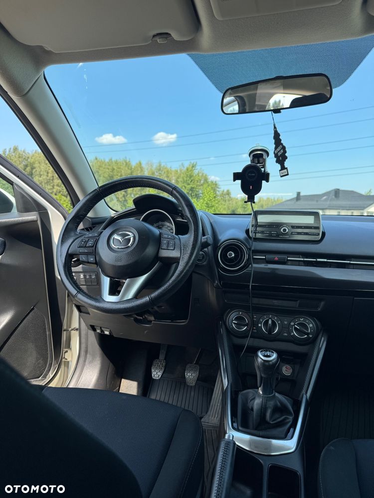 Mazda 2 - 8