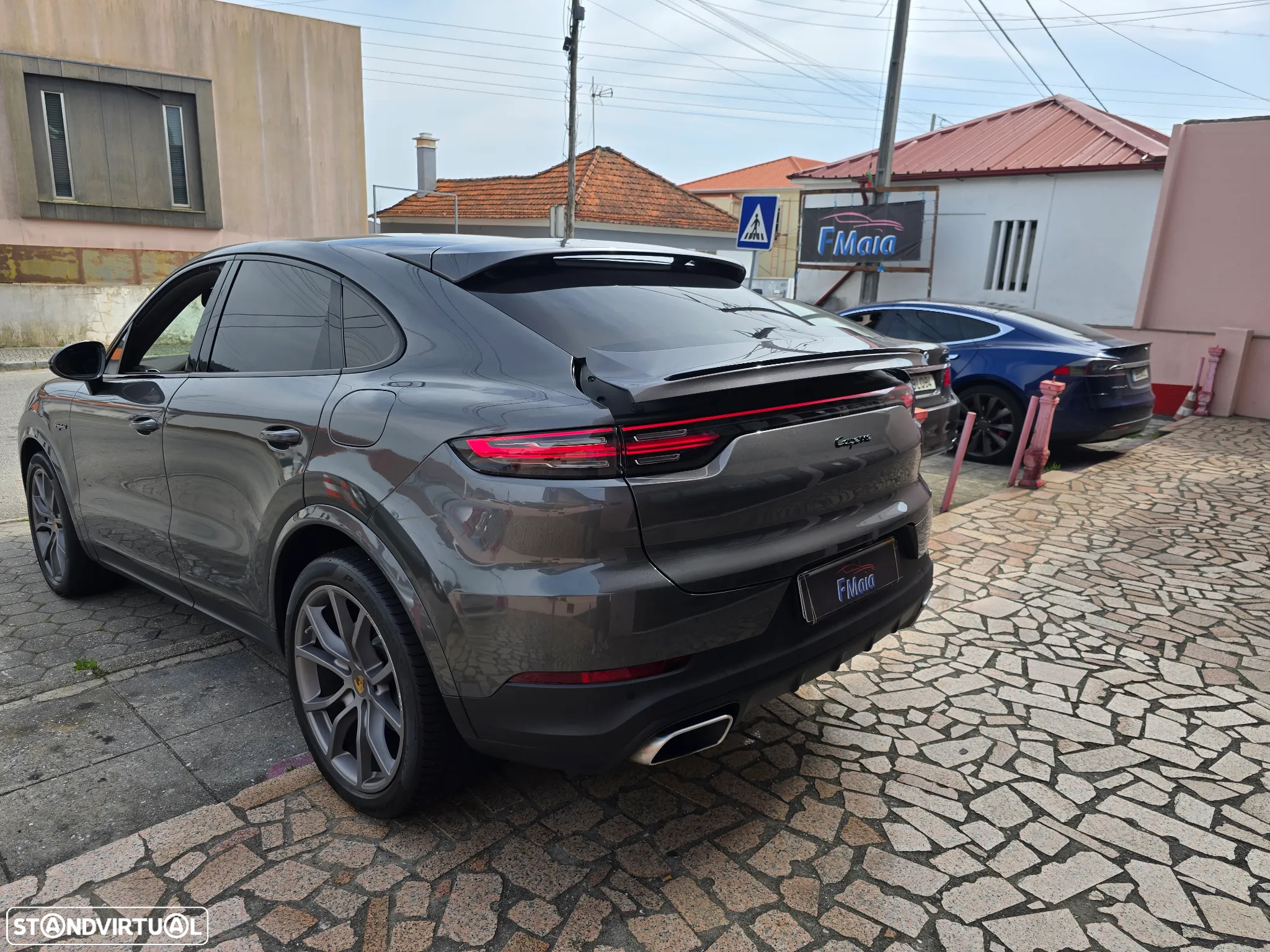 Porsche Cayenne Coupé E-Hybrid - 6