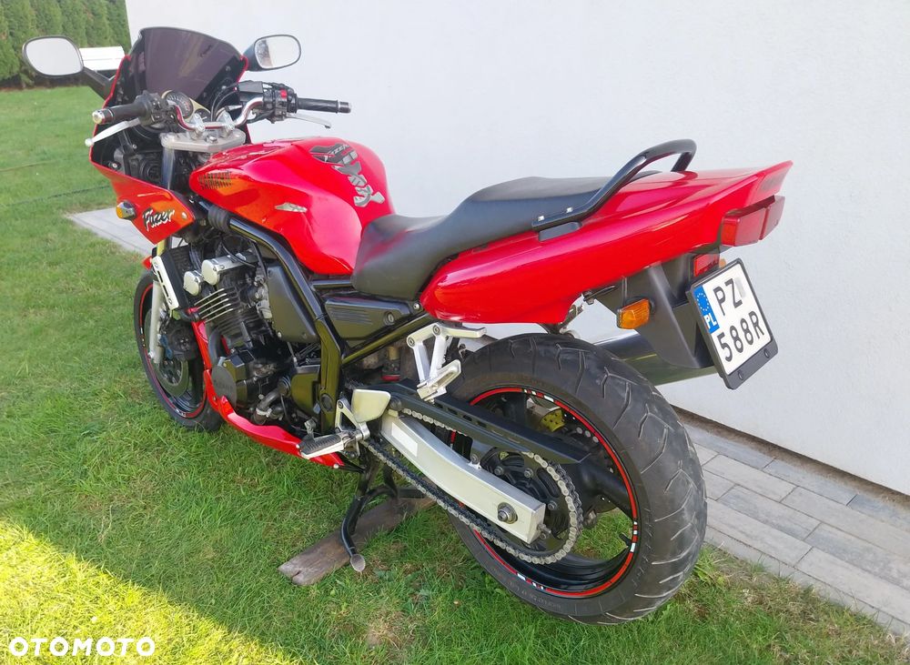 Yamaha FZS - 4