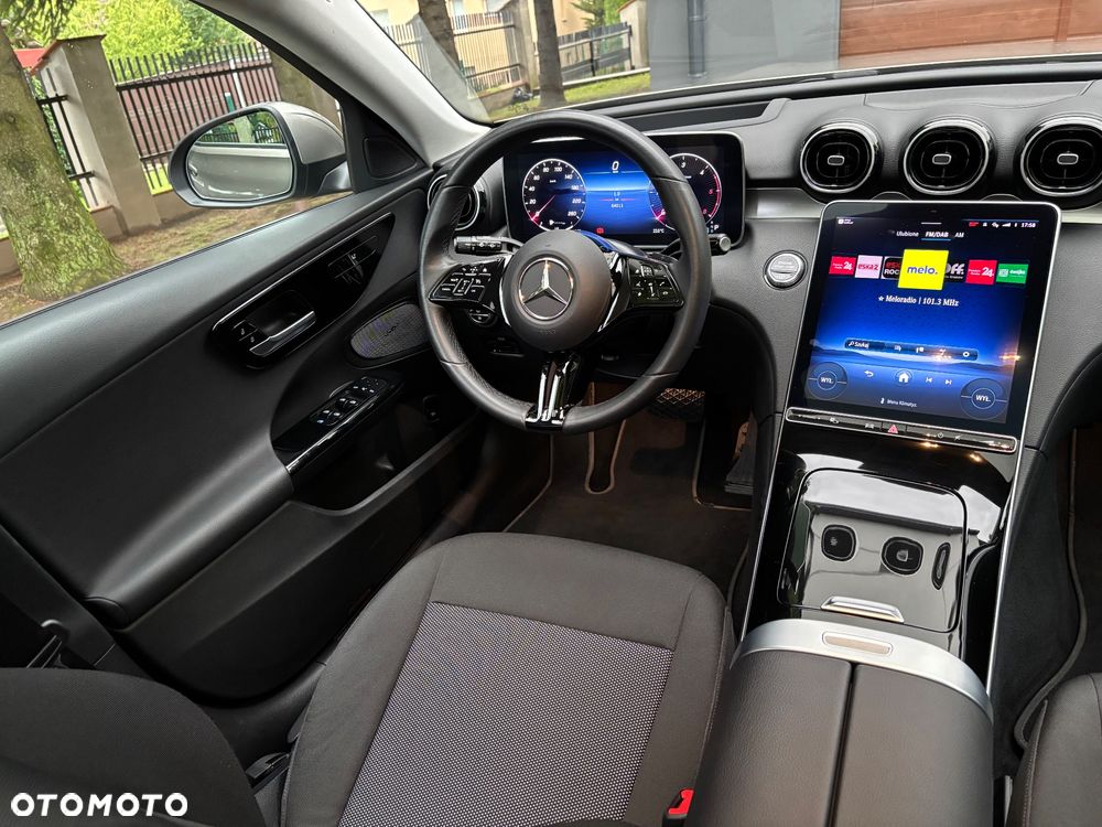 Mercedes-Benz Klasa C 220 d 4Matic T 9G-TRONIC Avantgarde - 23